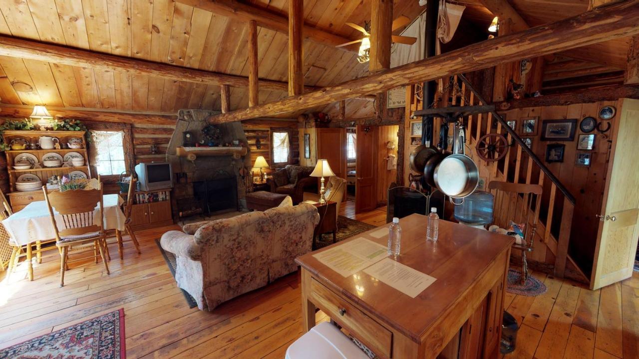 Cabin By The Creek With High Speed Wifi Red River Εξωτερικό φωτογραφία