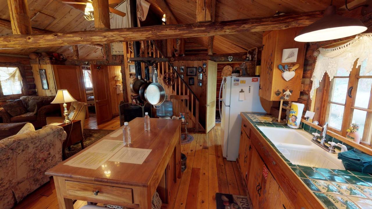 Cabin By The Creek With High Speed Wifi Red River Εξωτερικό φωτογραφία