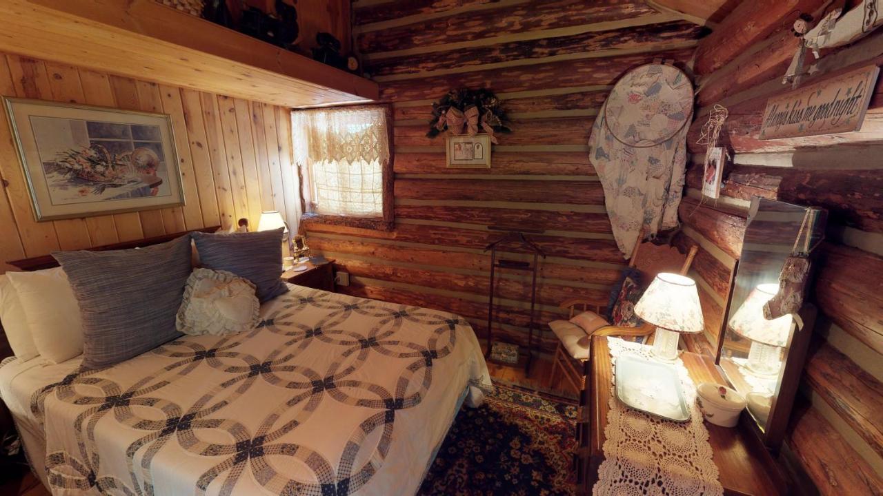 Cabin By The Creek With High Speed Wifi Red River Εξωτερικό φωτογραφία