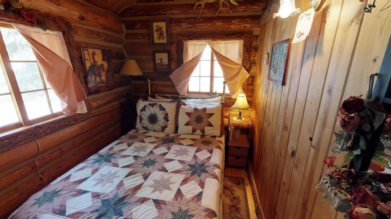 Cabin By The Creek With High Speed Wifi Red River Εξωτερικό φωτογραφία