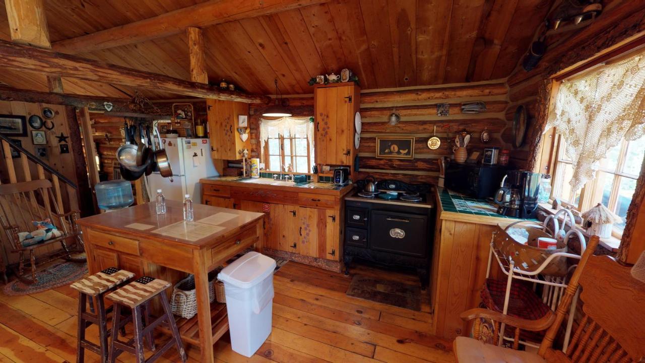 Cabin By The Creek With High Speed Wifi Red River Εξωτερικό φωτογραφία